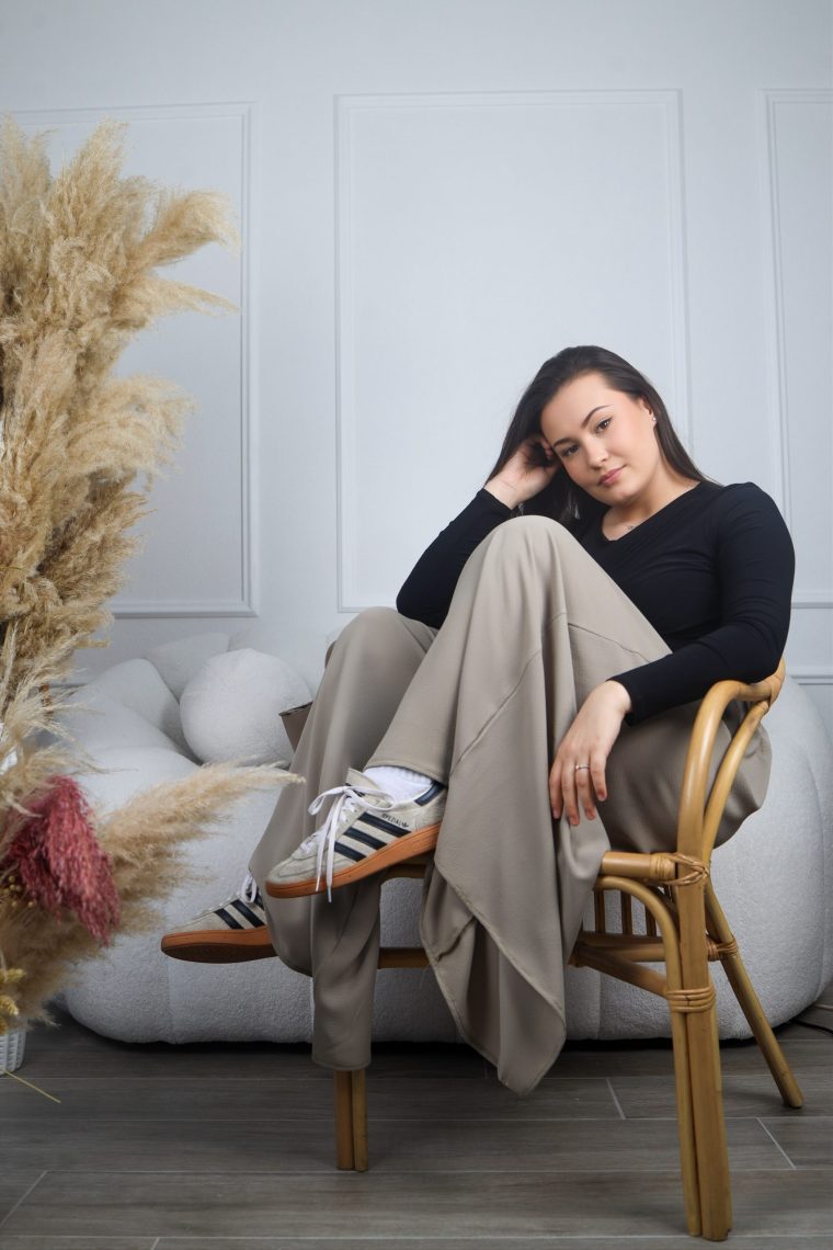 facetune_05-04-2024-23-14-03