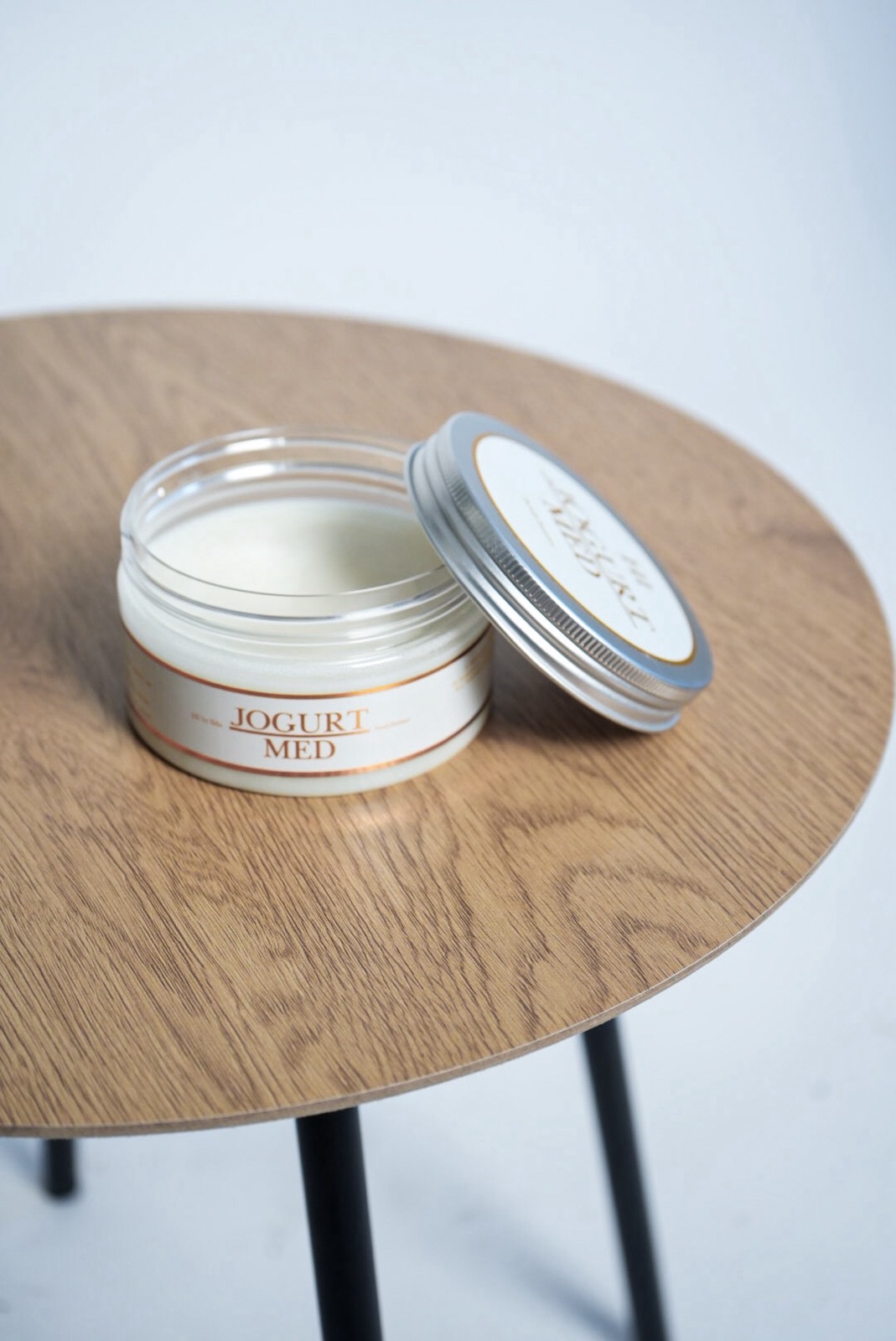 Jogurt med maslac za tijelo