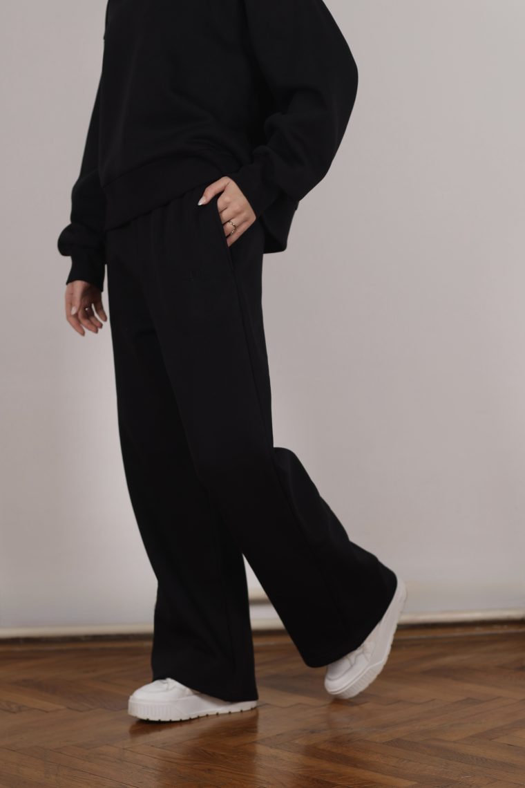 HI termo trenerka donji dio široka nogavica - Crna